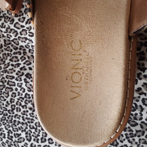 Vionic wedge sandal SZ 9 - Picture 8 of 9
